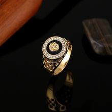 The Medusa Ring - The Gold Kingz
